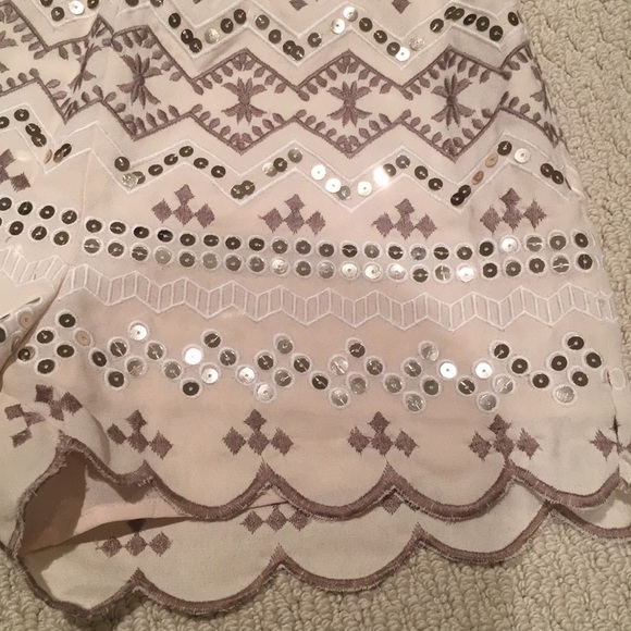 Sequin embroidered shorts - Picture 2 of 4